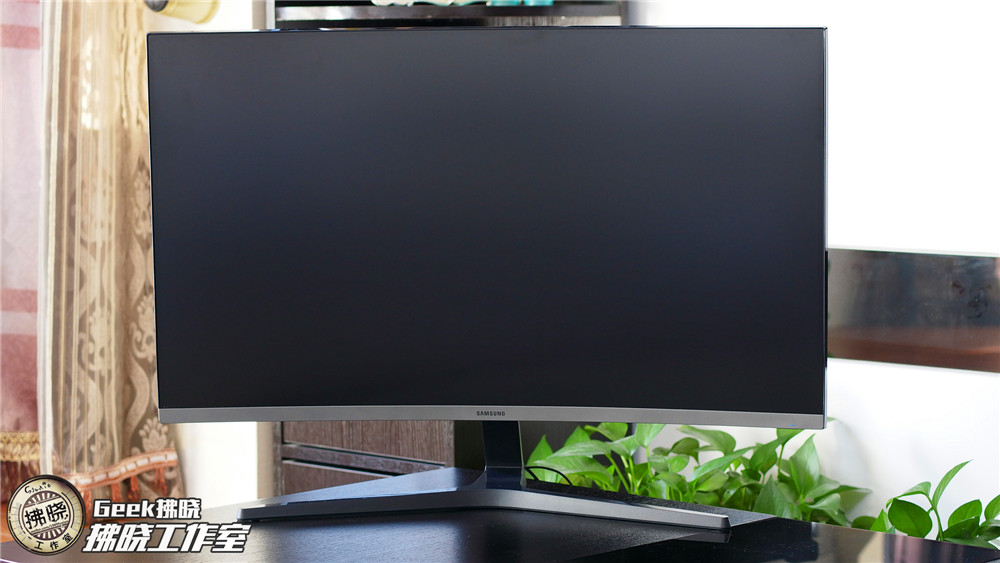 三星屏幕为什么这么强,三星显示器曲面屏和直面屏哪个好