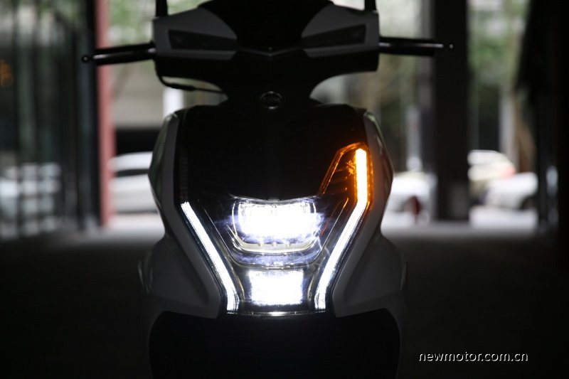 三阳fnx150踏板2021款评测,三阳fnx踏板150带人可以跑山吗