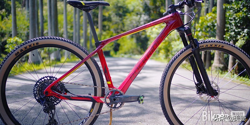 迪卡侬xc900对比st900,迪卡侬xc120和美利达挑战者900