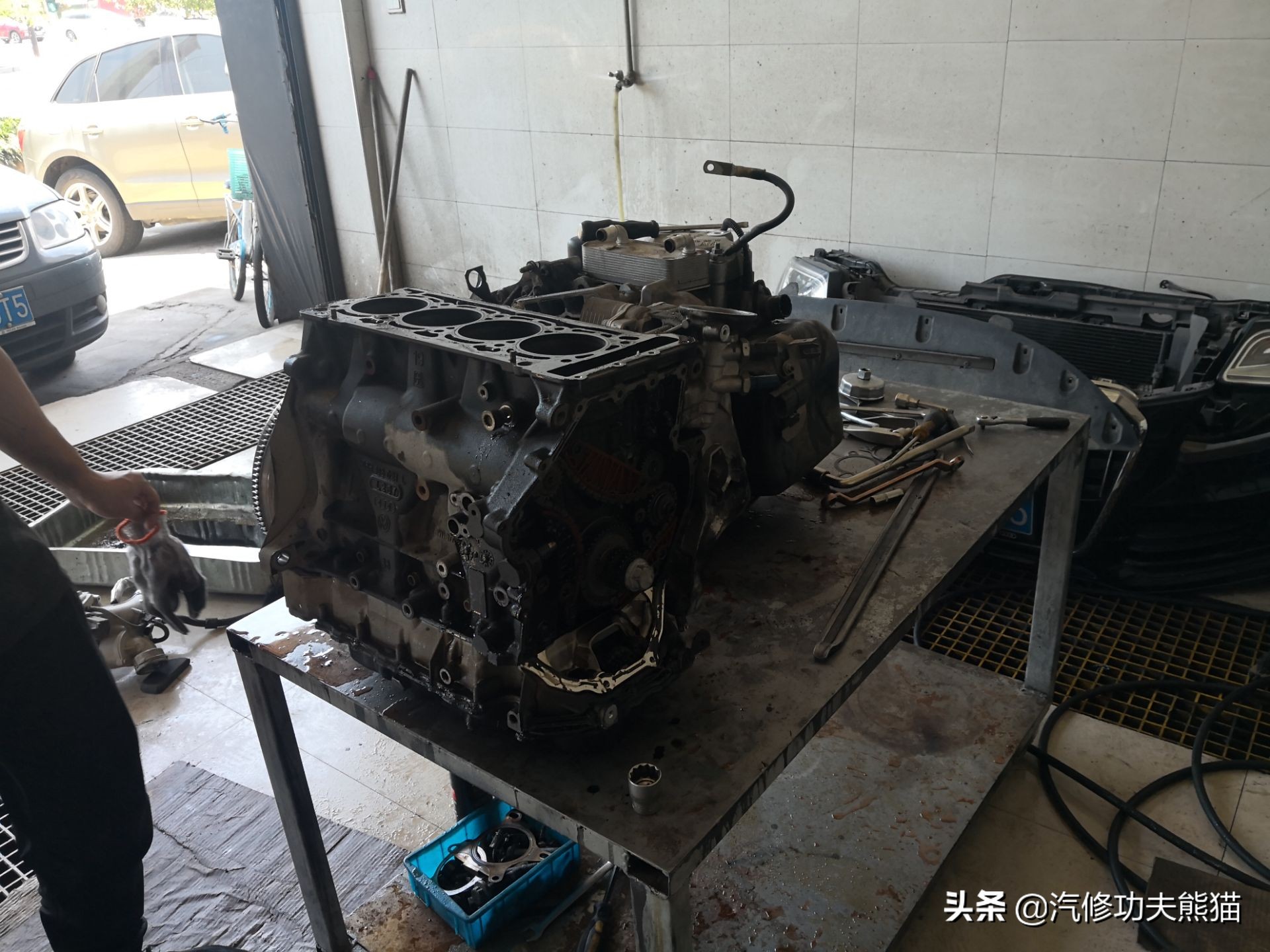 百年大众汽车品牌毁于烧机油？烧机油并非绝症，看看这台进口夏朗