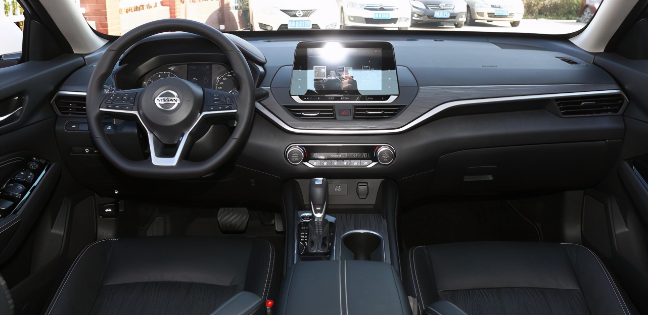 11年天籁2.0和2.5油耗差多少,日产天籁用户反映缺点