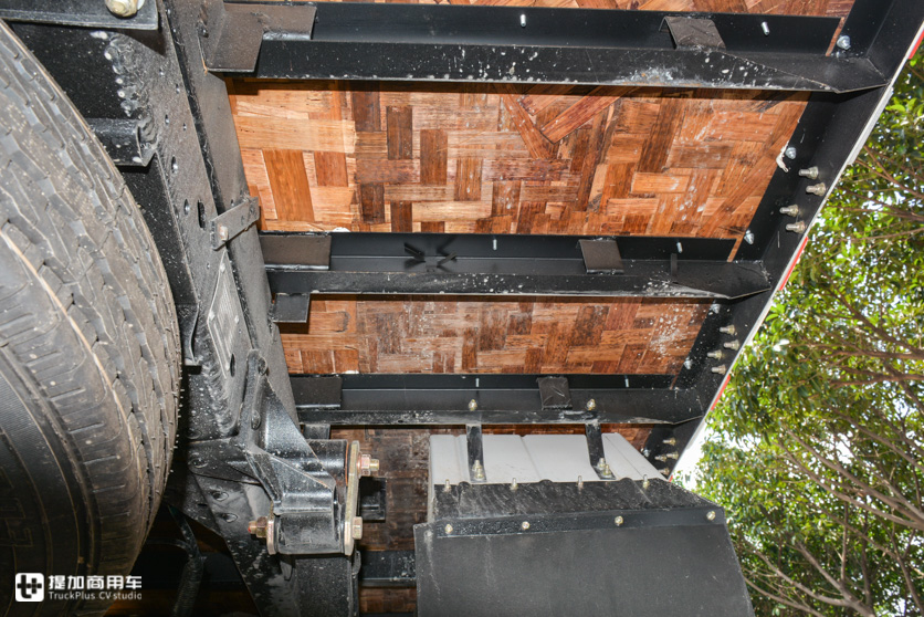 庆铃kv100轻卡3.0跟2.5有什么区别,kv100庆铃冷藏轻卡评测