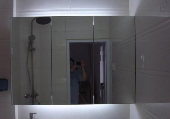 半开放式卫生间用什么镜柜,卫生间挂墙镜柜选什么材质的好