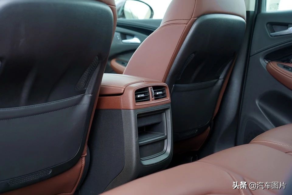 落地15万左右的suv别克昂科威,试别克gl8es陆尊豪华型