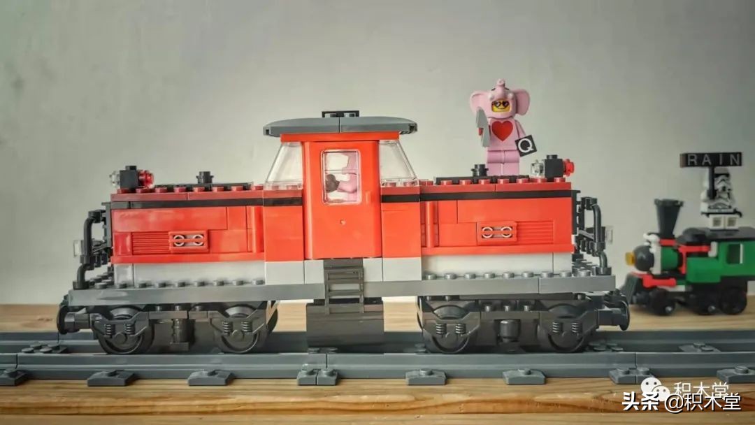 乐*官高**方套内moc最多的一款10183