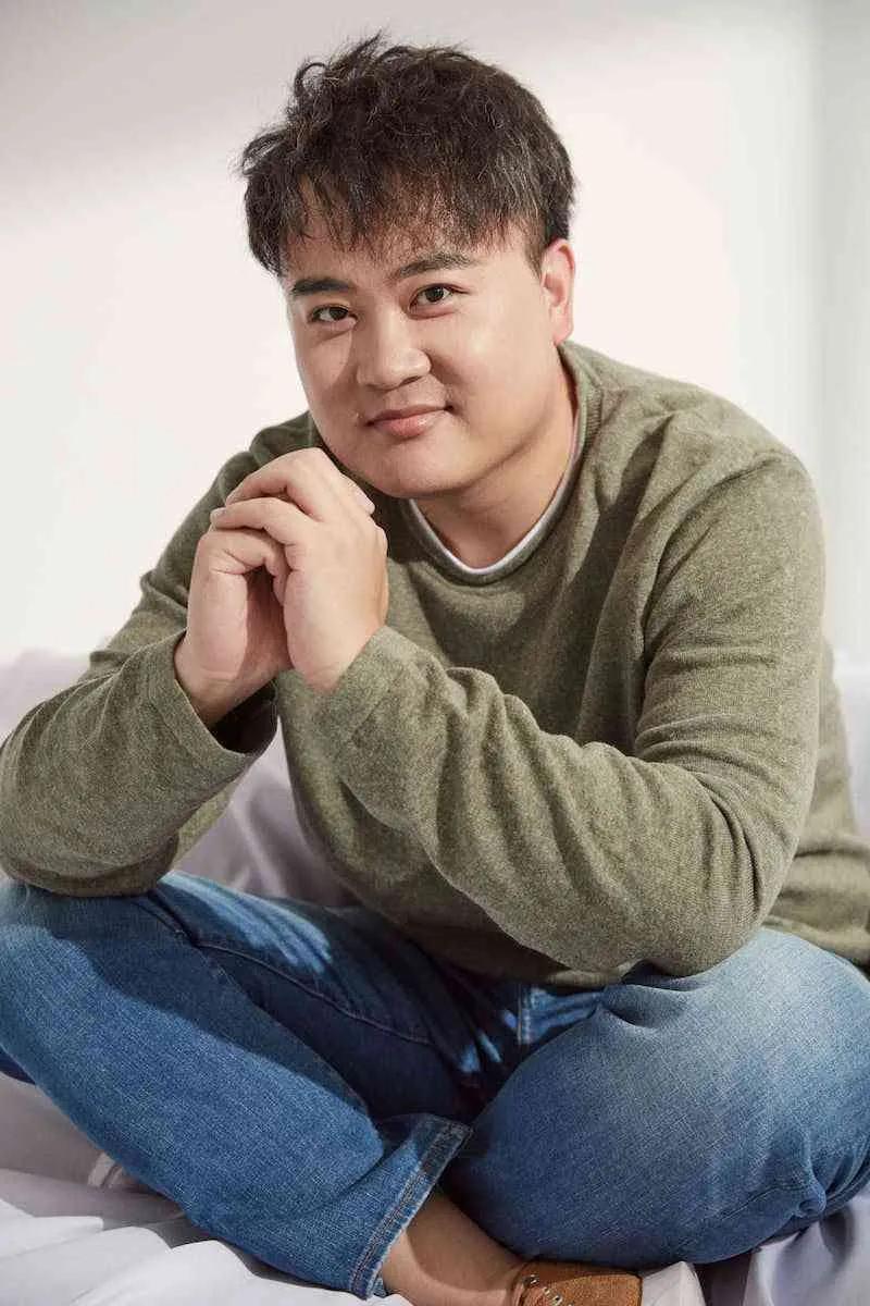 《万万》系列播出八年,配角凭借《扬名立万》一鸣惊人,主角沉寂