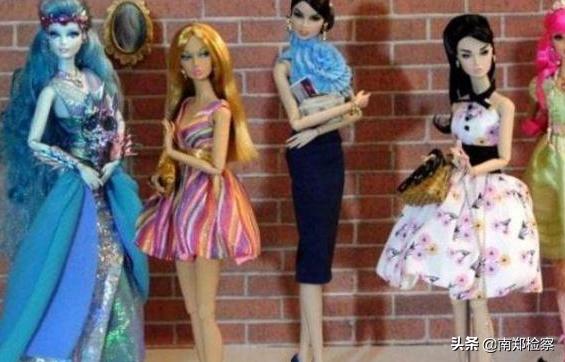 美国一女子继承6亿遗产,美国女子收藏娃娃