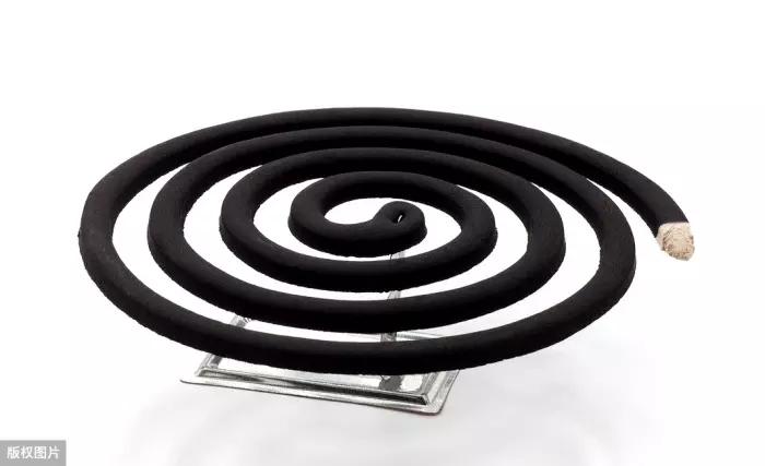 家里用不完的火柴不要丢,夏天家里用完的蚊香灰千万别扔了