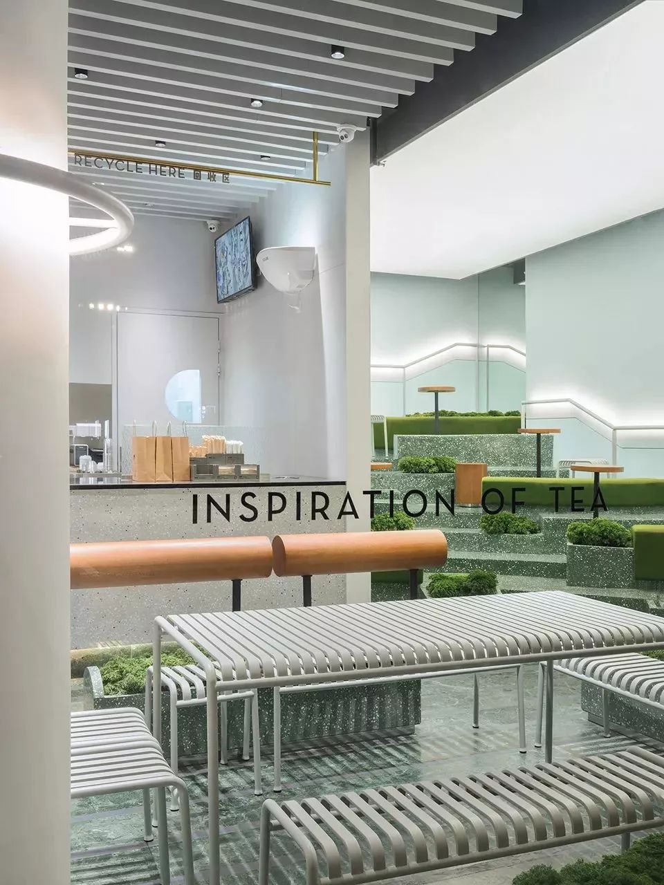 服装人要哭了！年利润4亿、估值90亿的喜茶竟然跨界服装行业？