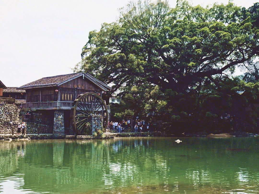 低调了1300年！这座小城风光吊打厦门，美食不输成都