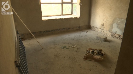 承重墙里全是泡沫,楼房承重墙里有泡沫填充物