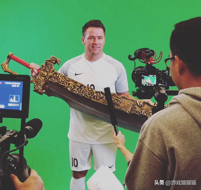 欧文代言贪玩蓝月是真的吗,采访欧文贪玩蓝月