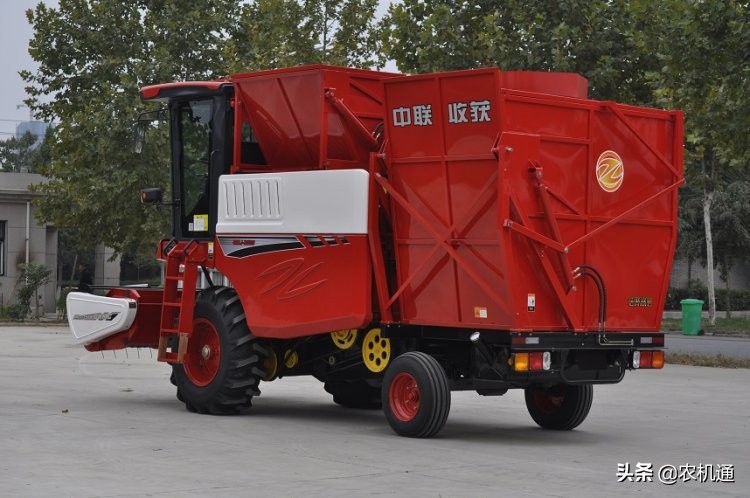 中联花生捡拾机2020款最低多少钱,中联收获花生机改进