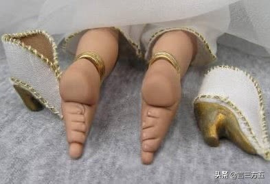 古代女人的“三寸金莲”有多小？这种“变态美”让人发憷！