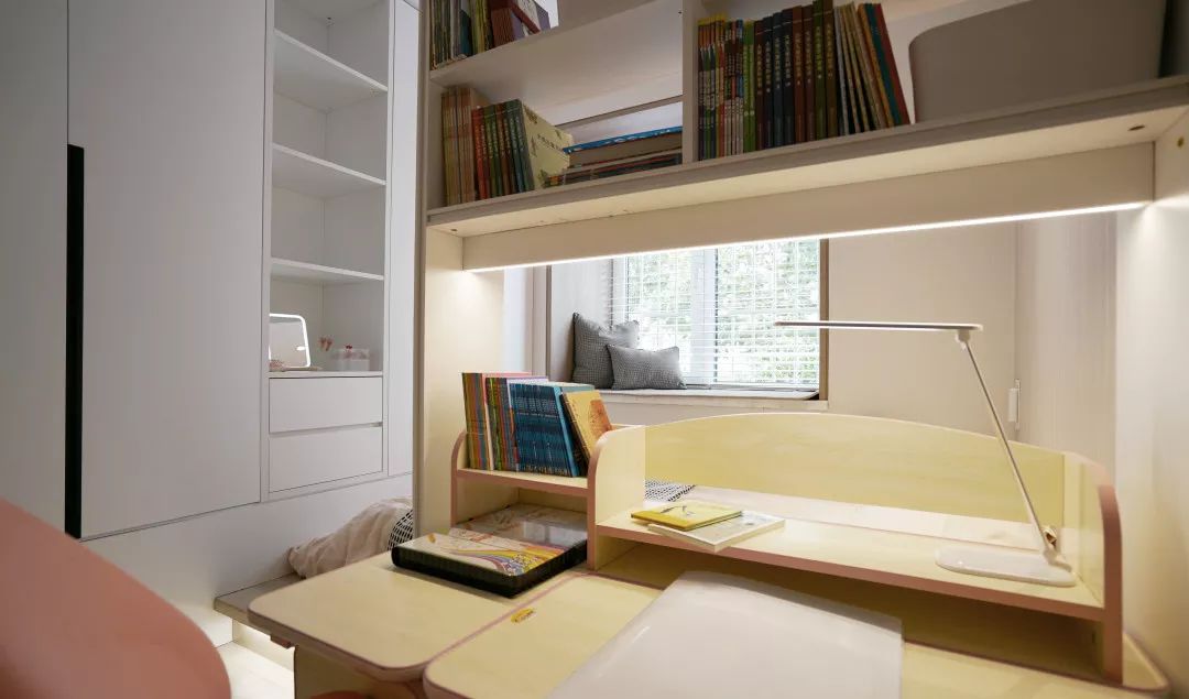 这两年很冷,装上手机WIFI控制的林内暖气采暖,孩子老人巴适惨了