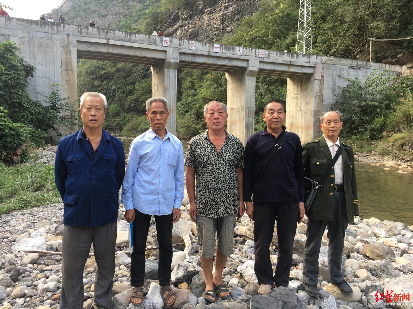 六位老人修桥被列为失信人,6位老人带头修桥却成失信人