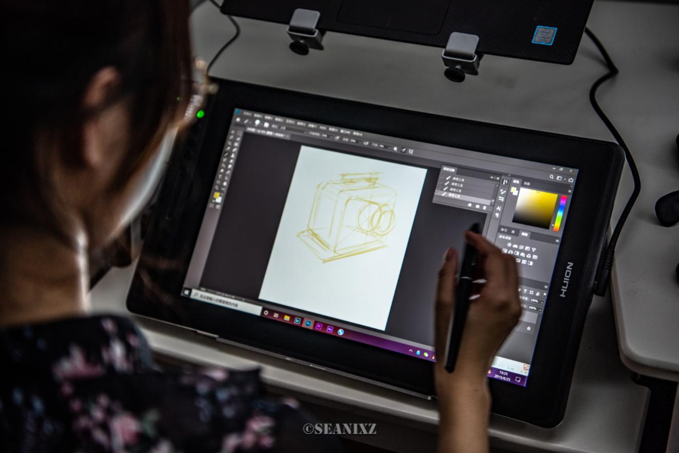 接近真实的纸笔绘画:绘王(HUION)KamvasPro16手绘屏使用体验