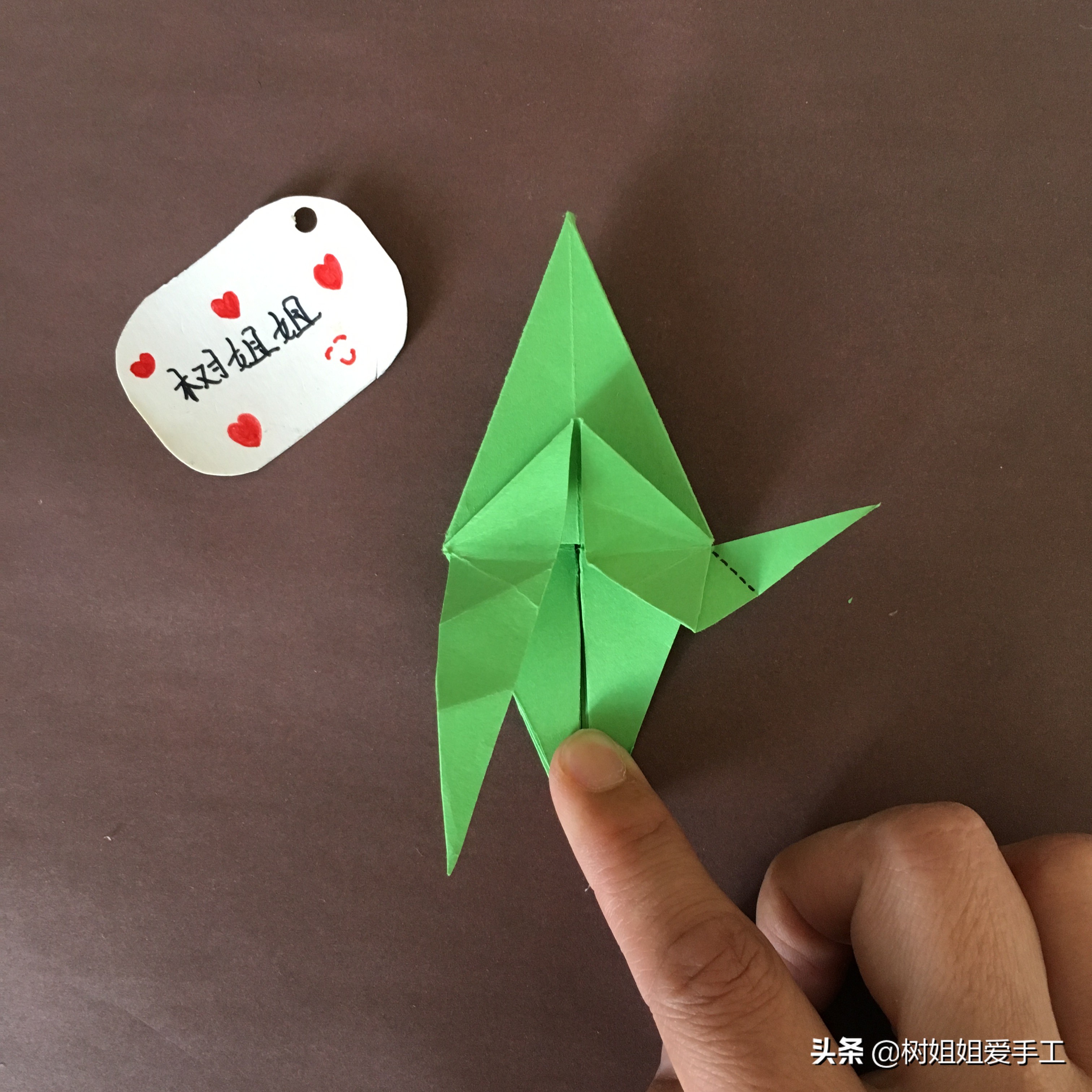 折纸小螃蟹简单折法,折螃蟹最简单折纸方法