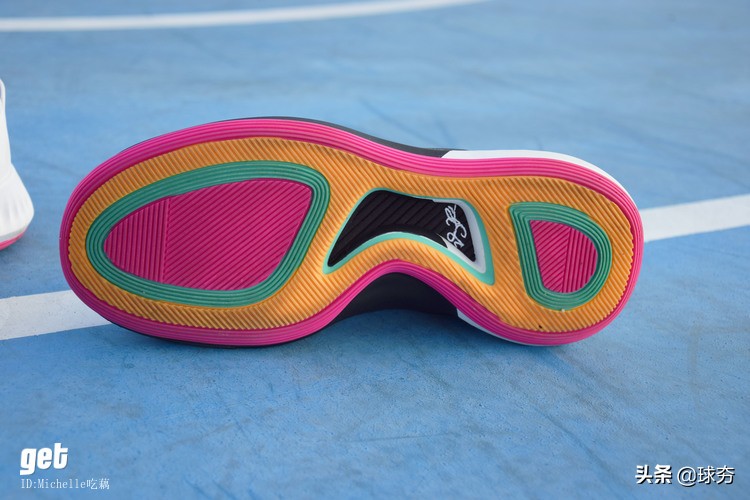 阿迪达斯罗斯9简版,罗斯9值得入手吗