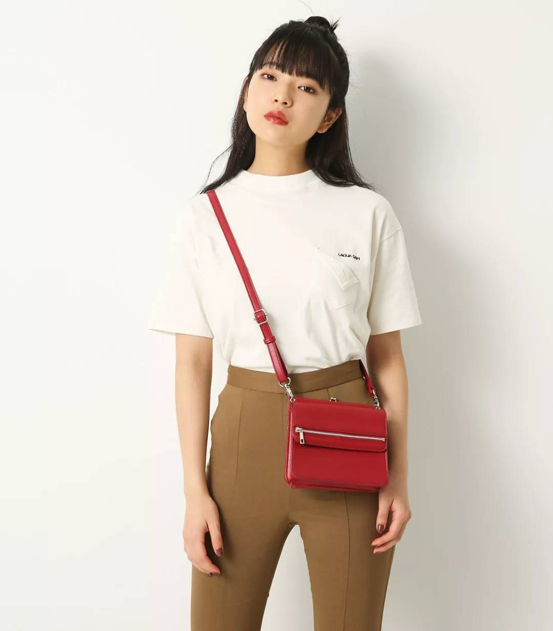 SLY、moussy、RCS等品牌杂志揭载：三吉彩花“东京都市物语”