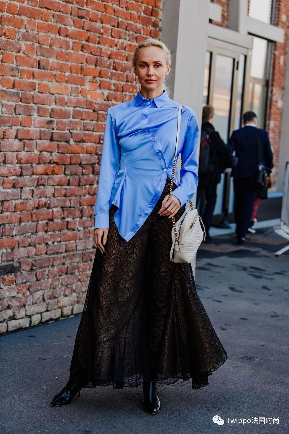 巴黎女孩春天穿什么裙子,法国女人夏天穿什么裙子