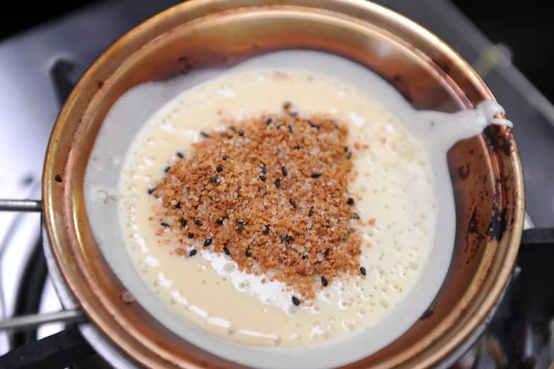 坐上高铁去旅游沿线美食尝个遍,云贵川渝高铁环线