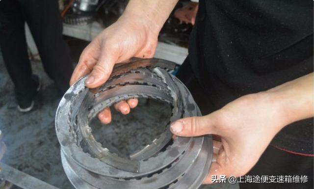 君威发动机与变速系统维修或保养,别克君威发动机和变速系统保养