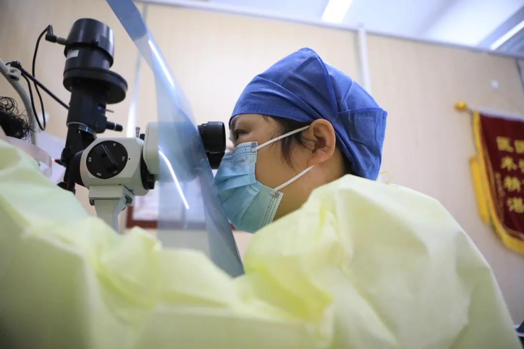 9岁近视400度100度散光,小孩近视100多度散光75度