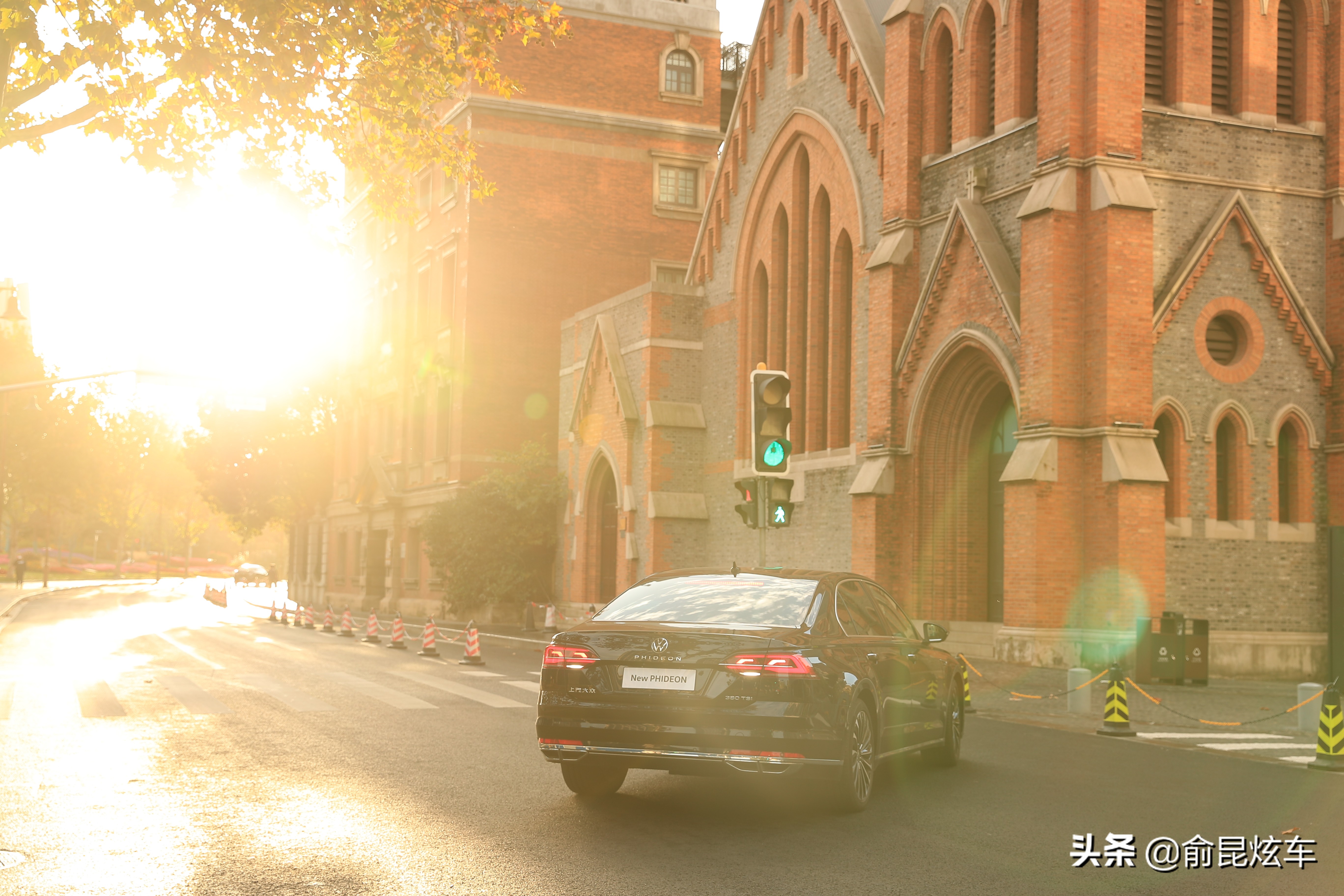 辉昂2021款试驾视频,舒适和动力兼顾的车