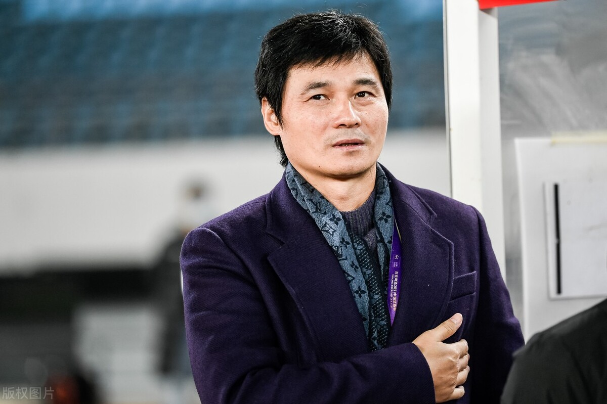 做解说收益,做足球解说员赚钱吗