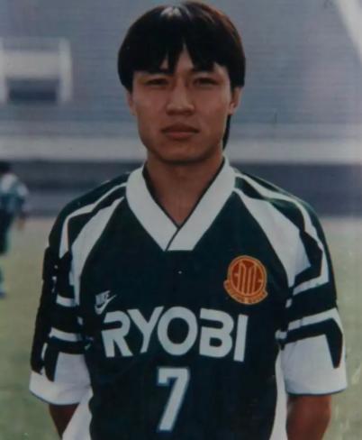 京沪内卷？国安名宿赞郎平的同时，却说足球教练不应在饭桌上吹嘘