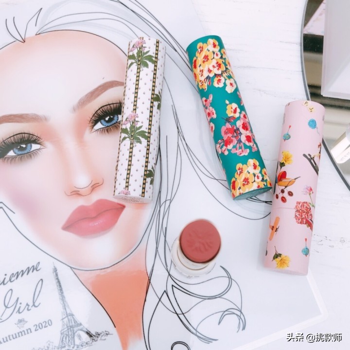 mac唇膏2022春季新品,阿玛尼挚爱唇膏201试色