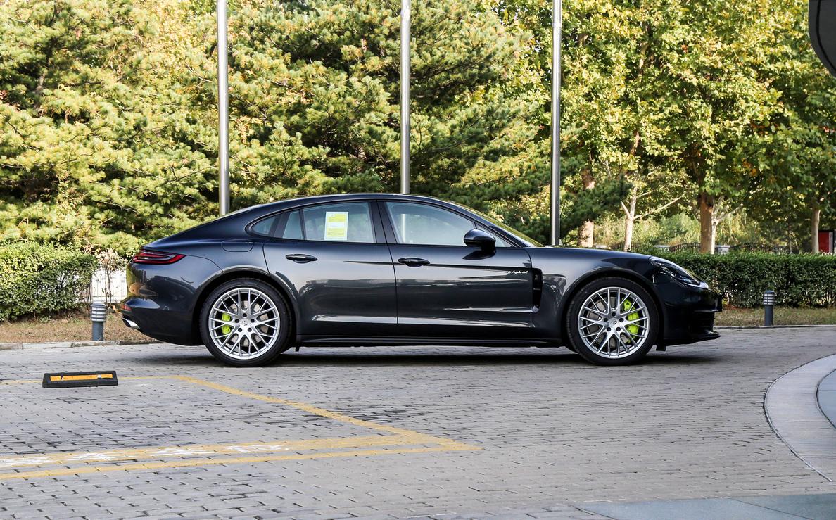 保时捷2.3秒破百超跑混动,保时捷3.8自吸2.6秒破百