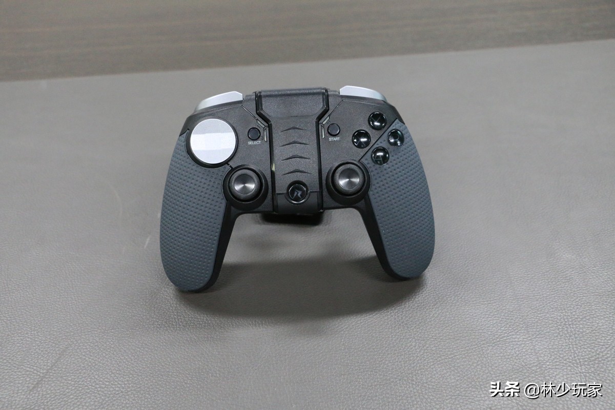 玩转《王者荣耀》《跑跑卡丁车》，仁魔刀锋游戏手柄上手体验分享