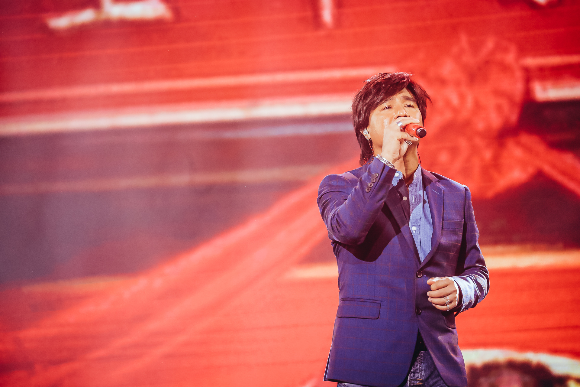 青春永远,金曲永恒:LoveRadio上海农商银行《最爱金曲榜》爱在东方美谷音乐盛典唱响经典,向爱致敬