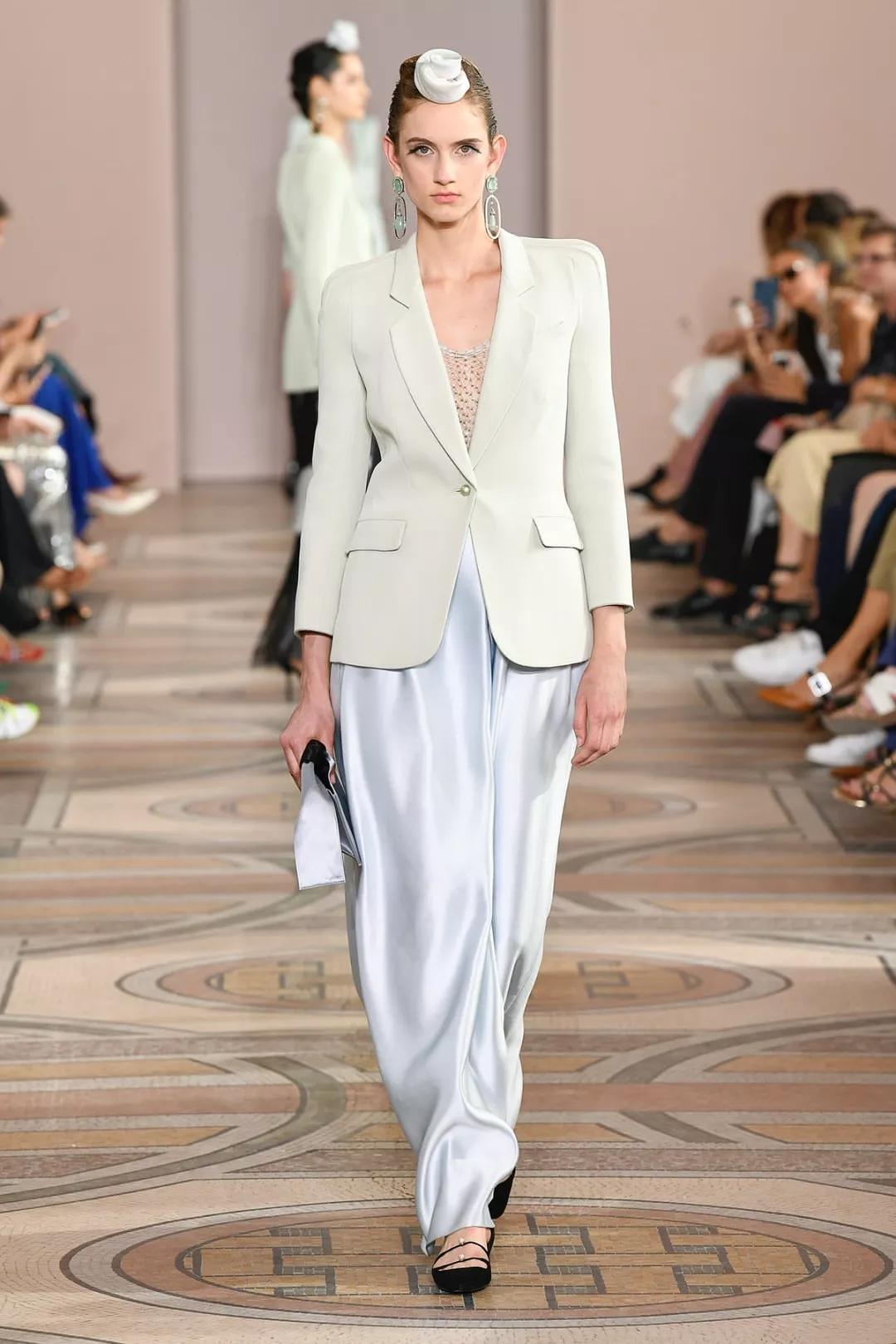 优雅不是炫耀,阿玛尼高定装