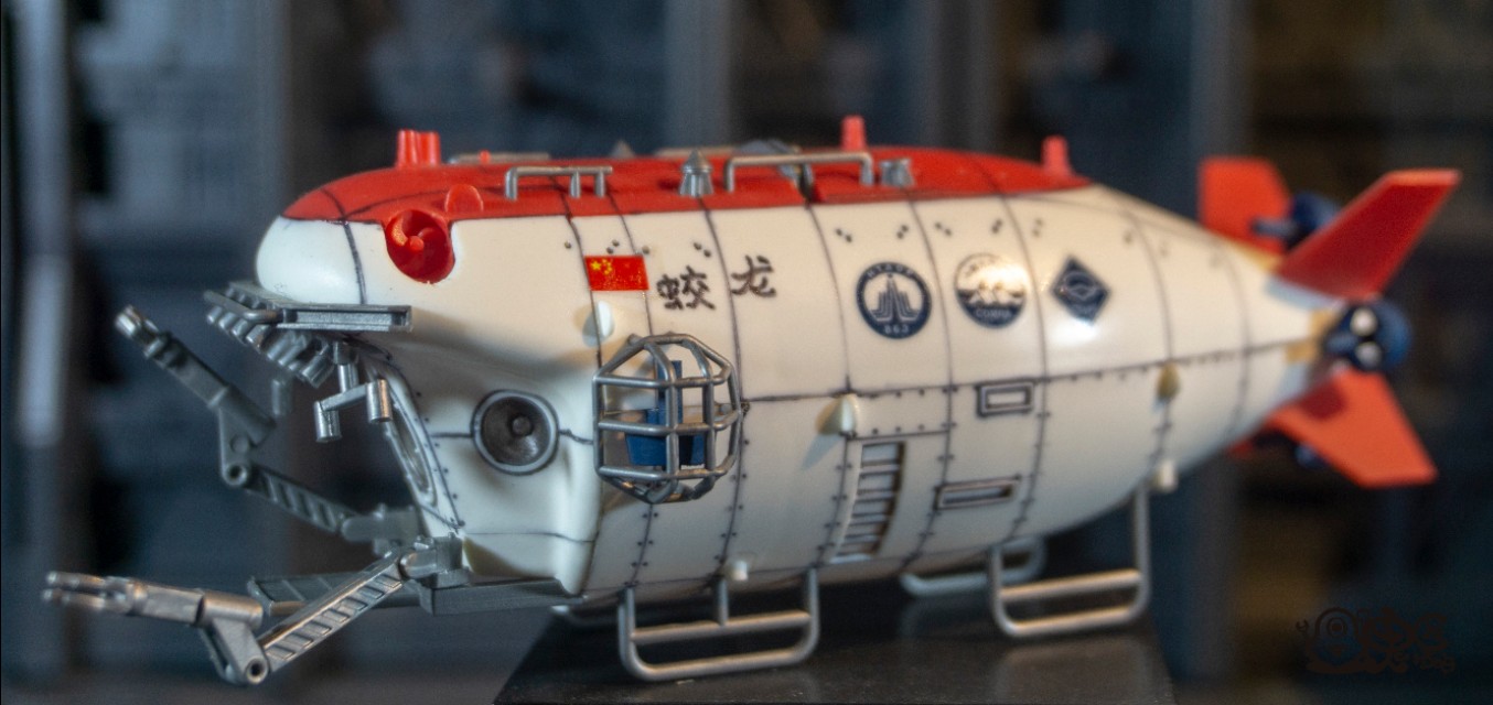 蛟龙号深潜器的结构,蛟龙一号深潜器