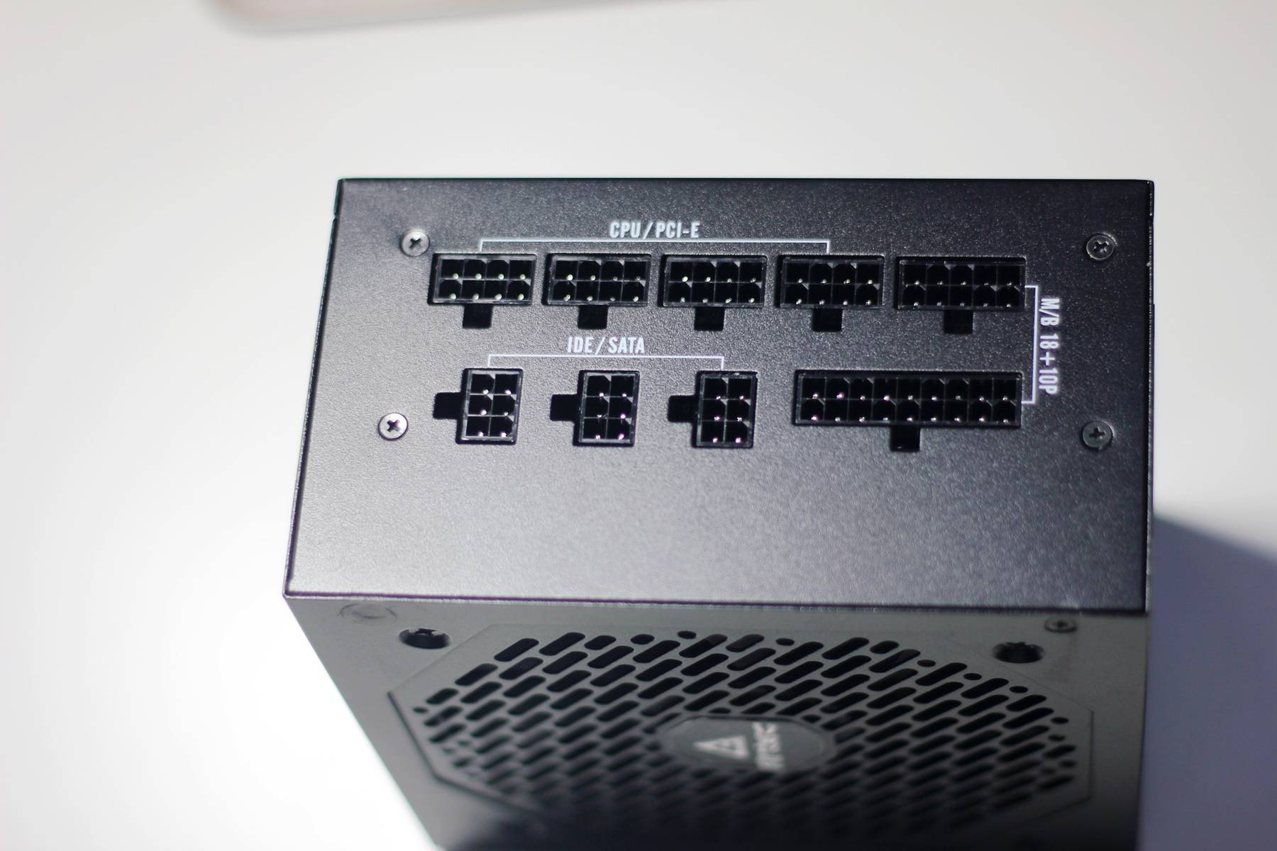 电脑散热器怎么装电源,电脑散热器安装供电