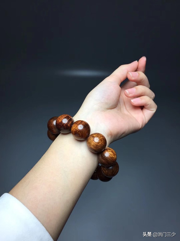 假海黄手串买时有海黄味,海黄手串的保养及把玩