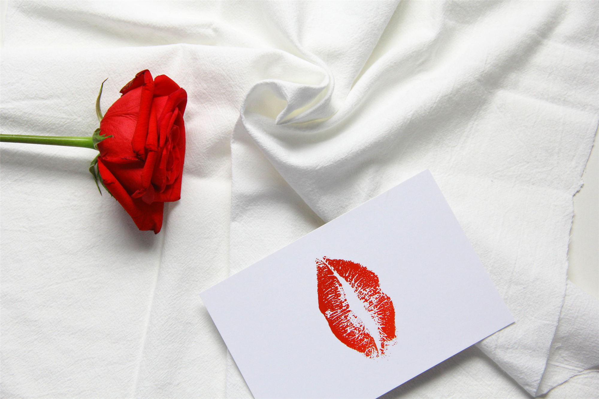 靠什么能吸引男人,吸引男人的不是颜值而是智慧