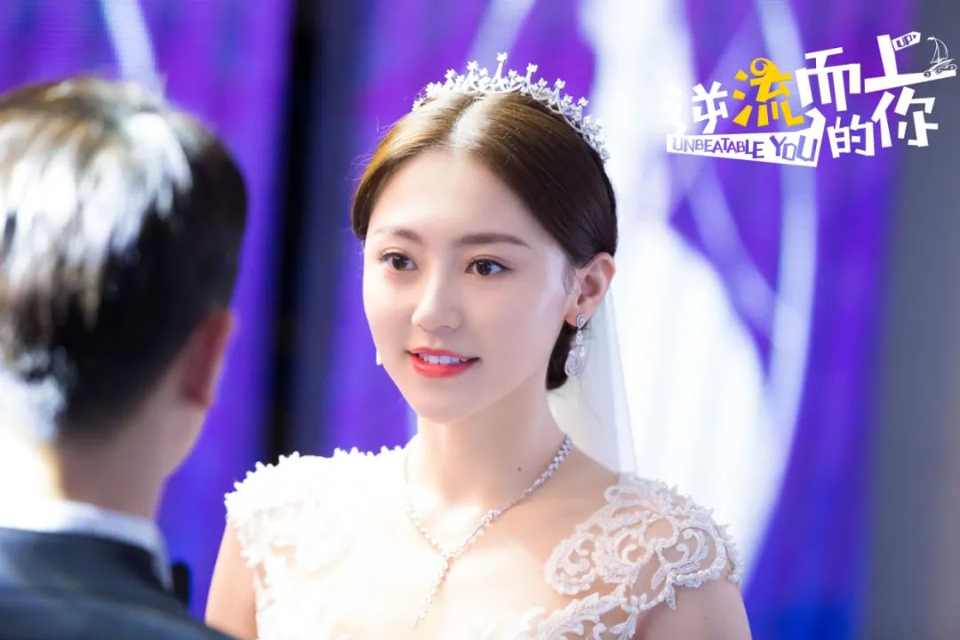 嘉行“重男轻女”，女艺人抠脚8个月，男艺人集体出逃？