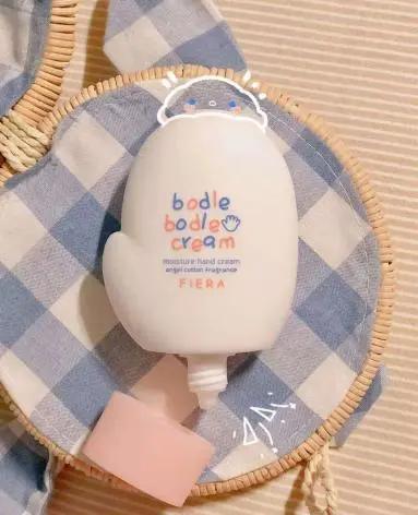 死海矿物保护护手霜,保护纤纤玉手