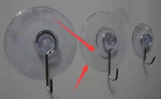 吸盘挂钩挂不住总掉怎么办,吸盘挂钩怎么去掉最快方法