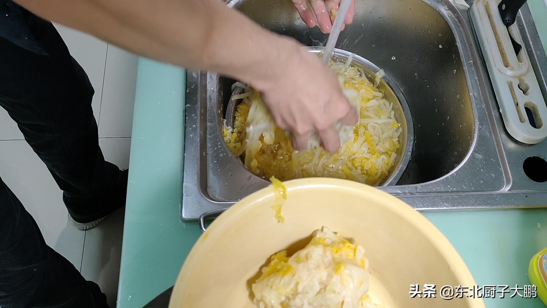 农村大锅杀猪烩菜,东北杀猪烩菜