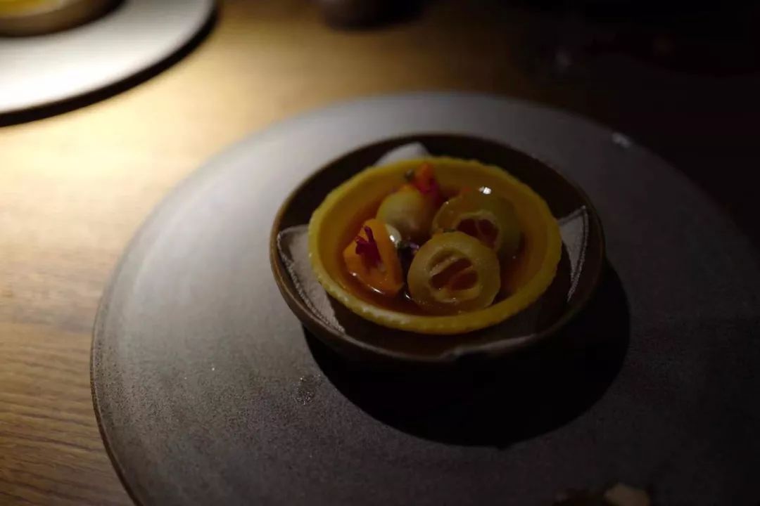 世界第一餐厅NOMA:“有什么吃什么”的能耐和“改变世界”的勇气