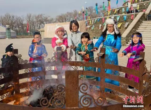 蒙古族小年祭火仪式,蒙古族祭火仪式一般几点开始