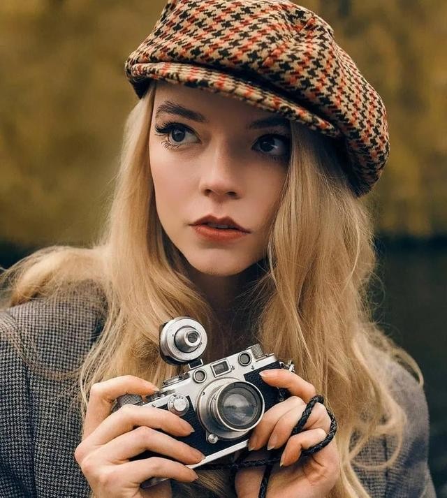 格纹西装外套女秋冬搭配,格纹西装的搭配与简介