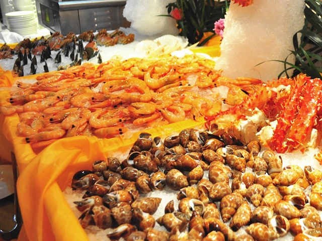 100元一位的海鲜自助,100块钱一位的海鲜自助能赚多少钱