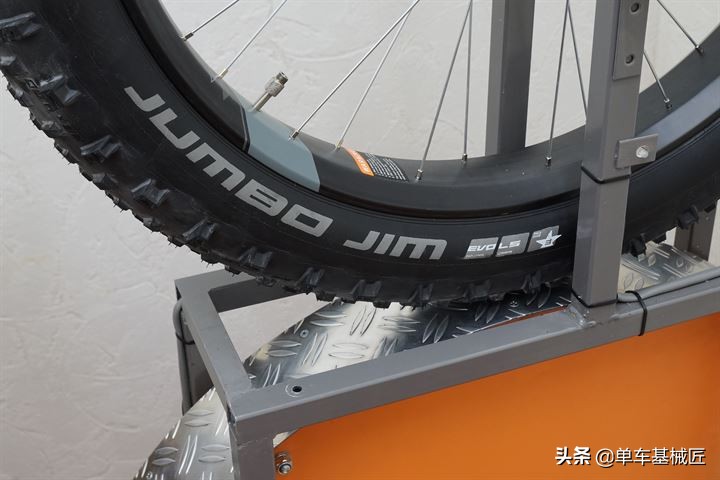 自行车真空胎的真实感受,自行车真空胎和非真空胎如何区别