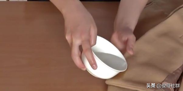 双面羊毛大衣会起球吗,黑色大衣起球处理的小妙招